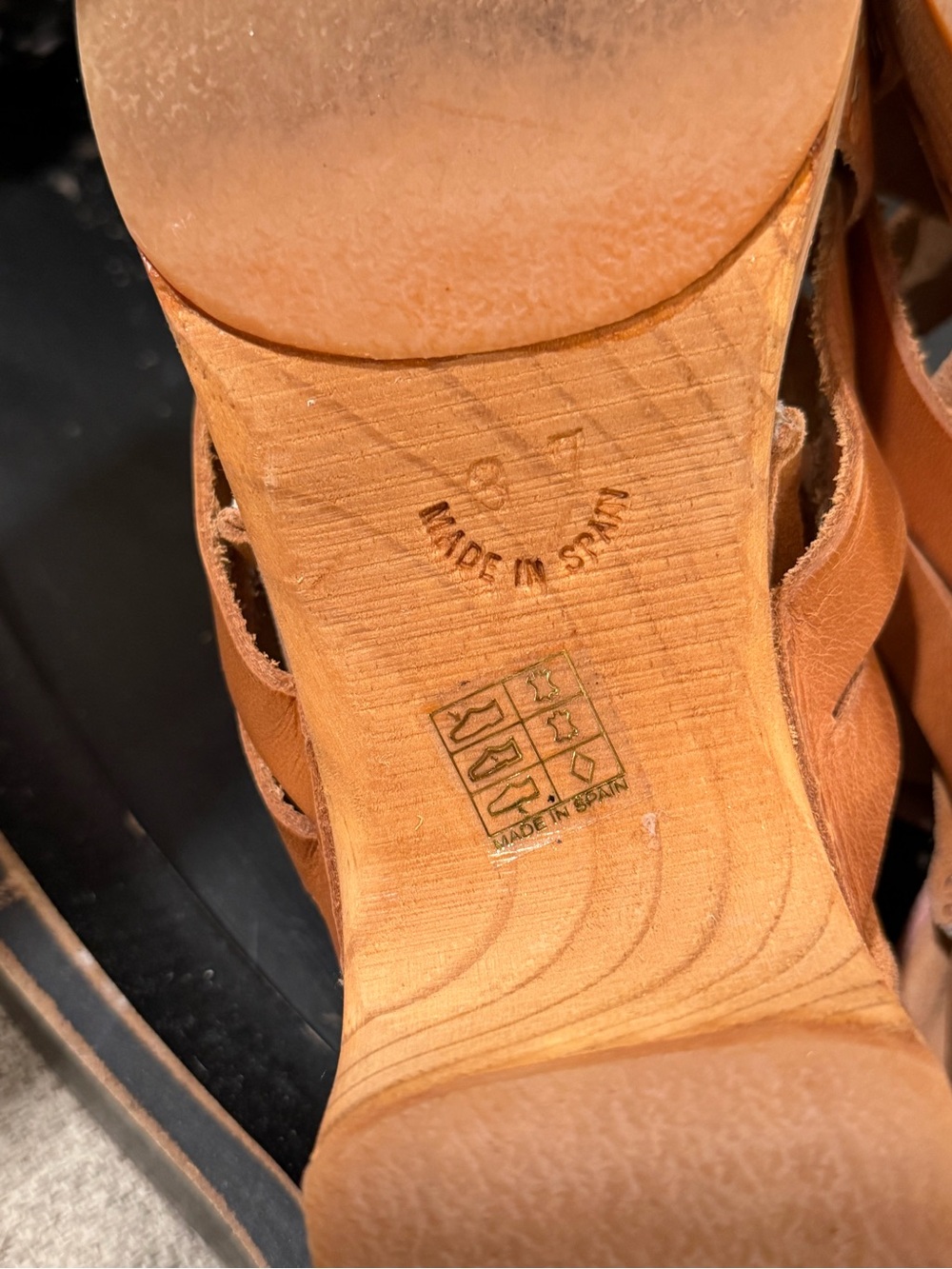 Free People Emmy Wrap Clogs 
Tan Suede & Leather Platform Sandals - Picture 7 of 12